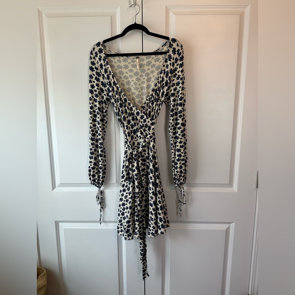 Free People Pradera Ivory Floral Print Long Sleeve Wrap Mini Dress (Size S)